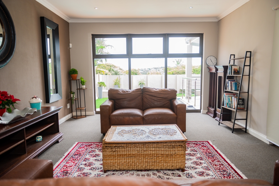 9 Bedroom Property for Sale in Nahoon Beach Eastern Cape